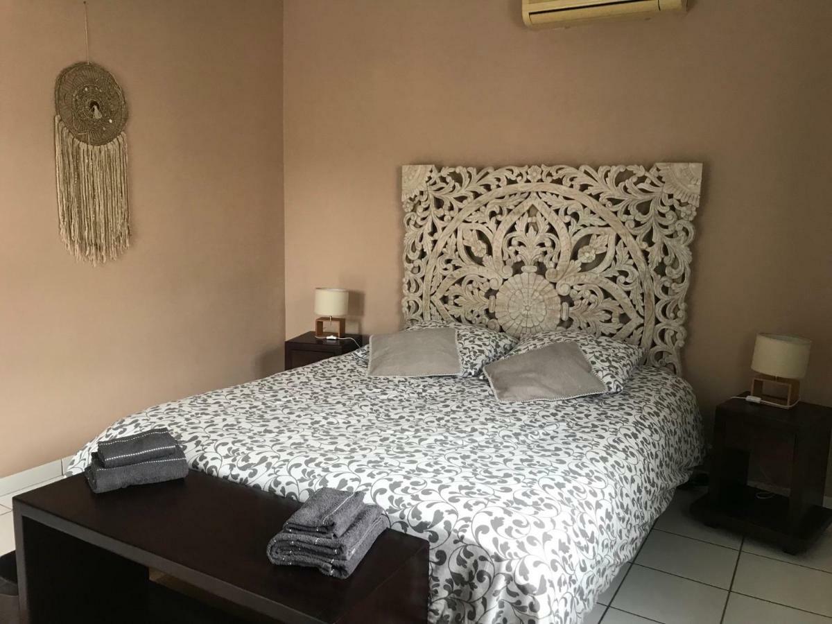 סן-פייר 2 Chambres Avec Piscine Dans Maison Creole מראה חיצוני תמונה